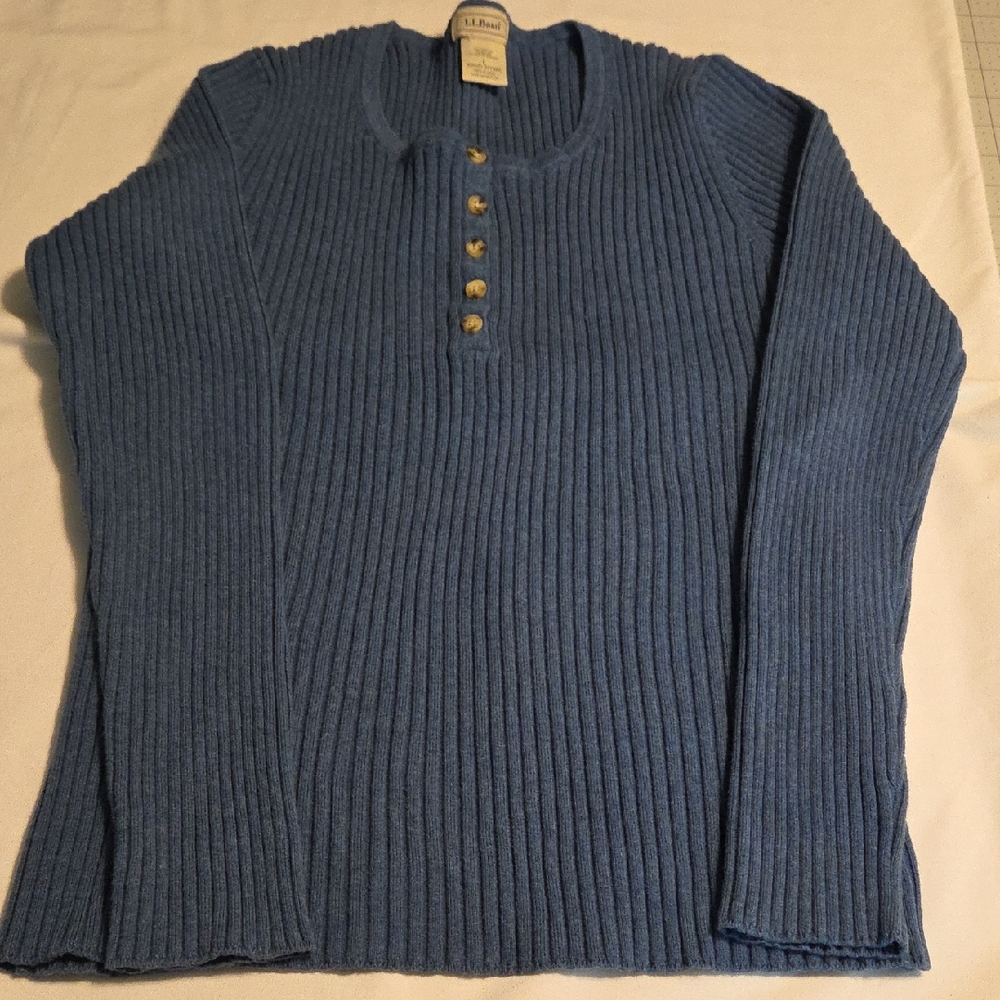 L L Bean Rib Knit Henley Sweater Size Large EUC
